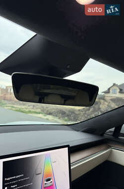 Лифтбек Tesla Model S 2022 в 