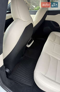 Лифтбек Tesla Model S 2022 в 