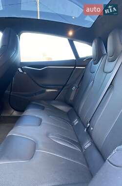 Лифтбек Tesla Model S 2016 в 