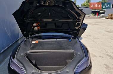 Лифтбек Tesla Model S 2020 в 
