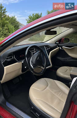 Ліфтбек Tesla Model S 2015 в 