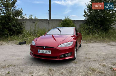 Ліфтбек Tesla Model S 2015 в 