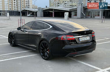 Лифтбек Tesla Model S 2014 в 