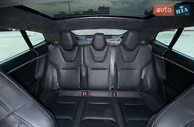 Лифтбек Tesla Model S 2014 в 