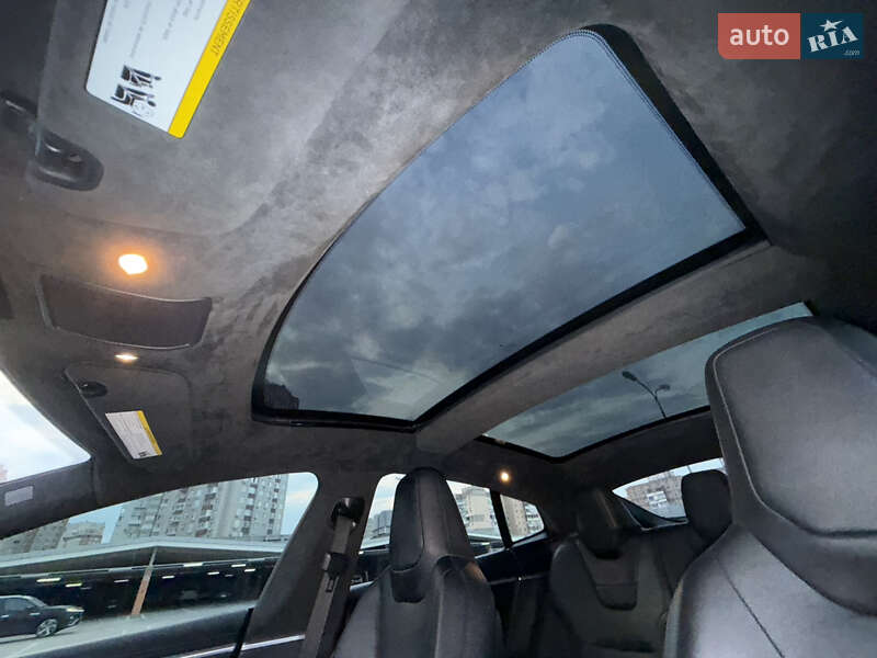 Лифтбек Tesla Model S 2014 в Киеве