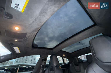 Лифтбек Tesla Model S 2014 в 