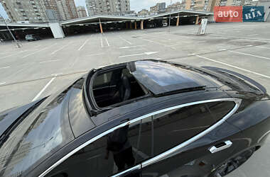 Лифтбек Tesla Model S 2014 в 