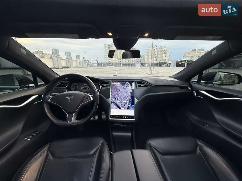 Лифтбек Tesla Model S 2014 в Киеве
