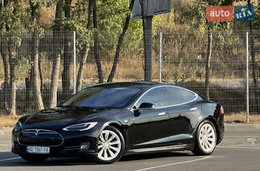 Лифтбек Tesla Model S 2013 в 