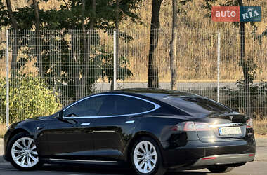 Лифтбек Tesla Model S 2013 в 