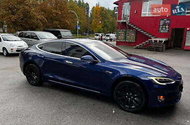 Ліфтбек Tesla Model S 2018 в Києві