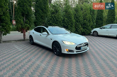 Лифтбек Tesla Model S 2013 в 