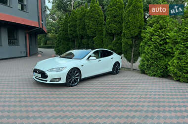 Лифтбек Tesla Model S 2013 в 