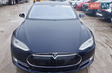 Лифтбек Tesla Model S 2013 в 