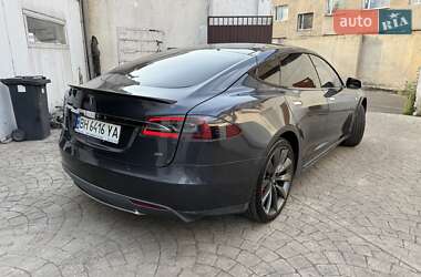 Лифтбек Tesla Model S 2014 в 