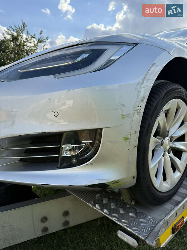 Ліфтбек Tesla Model S 2016 в Луцьку