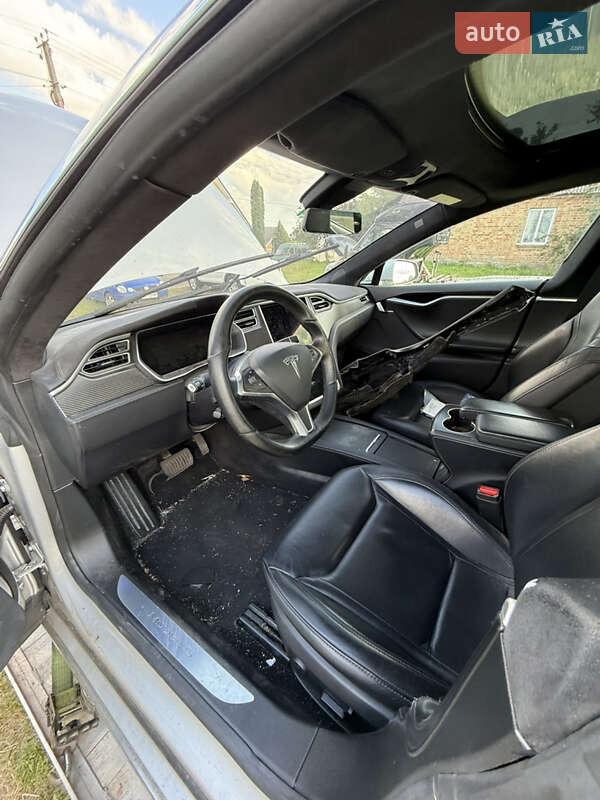 Ліфтбек Tesla Model S 2016 в Луцьку