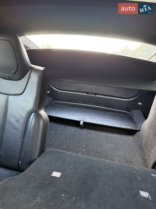 Ліфтбек Tesla Model S 2016 в Луцьку