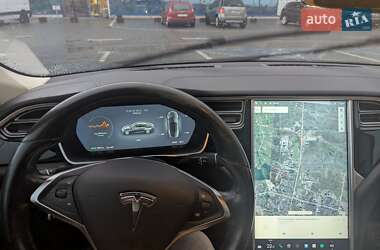 Лифтбек Tesla Model S 2015 в 