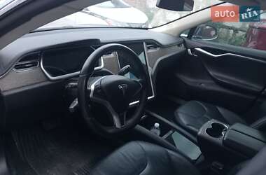 Лифтбек Tesla Model S 2013 в 