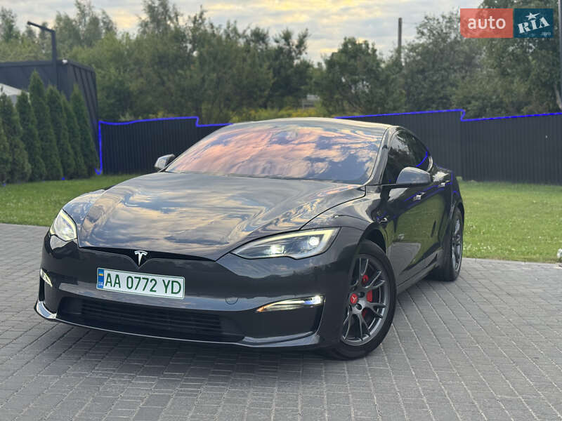 Ліфтбек Tesla Model S 2024 в 