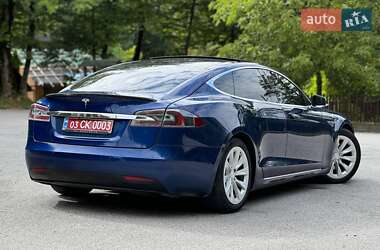 Лифтбек Tesla Model S 2017 в 
