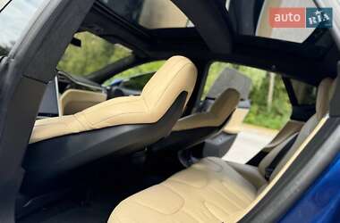 Лифтбек Tesla Model S 2017 в 