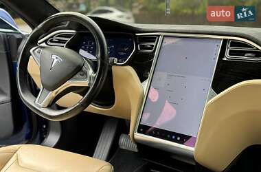 Лифтбек Tesla Model S 2017 в 