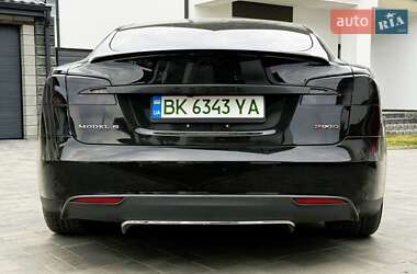 Лифтбек Tesla Model S 2016 в 