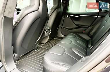 Лифтбек Tesla Model S 2016 в 