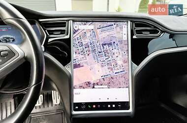Лифтбек Tesla Model S 2016 в 