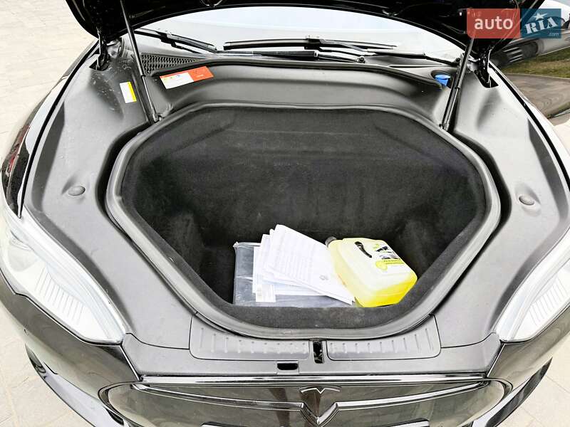 Лифтбек Tesla Model S 2016 в Ровно фото 42 Лифтбек Tesla Model S 2016 в Ровно