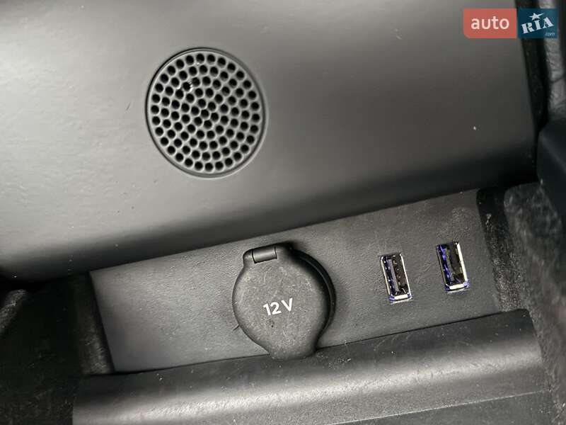 Лифтбек Tesla Model S 2016 в Ровно фото 53 Лифтбек Tesla Model S 2016 в Ровно