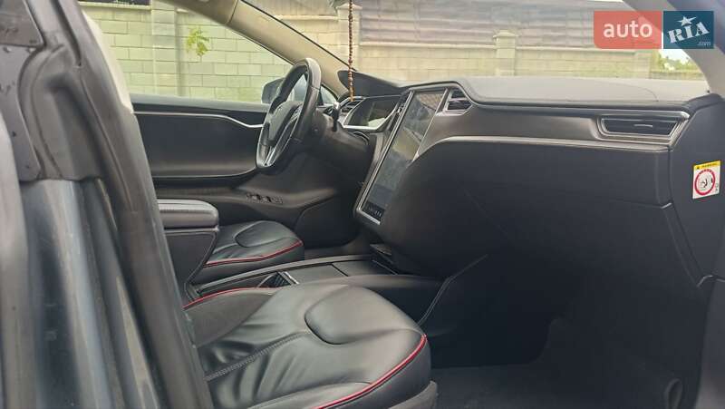 Ліфтбек Tesla Model S 2014 в Рівному