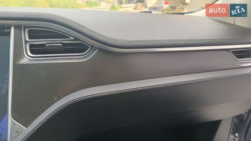 Ліфтбек Tesla Model S 2014 в Рівному