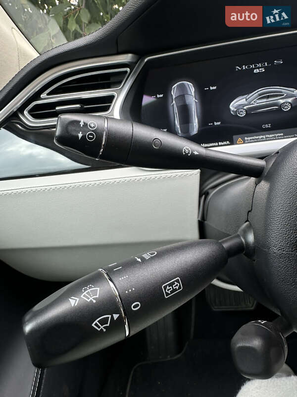 Ліфтбек Tesla Model S 2014 в Рівному