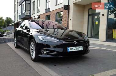 Лифтбек Tesla Model S 2019 в 