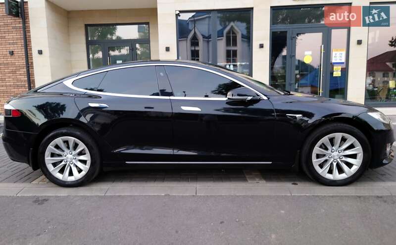 Ліфтбек Tesla Model S 2019 в Мукачевому