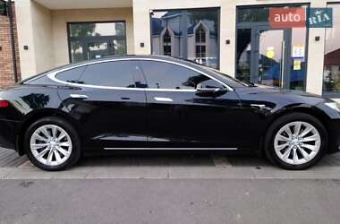 Лифтбек Tesla Model S 2019 в 