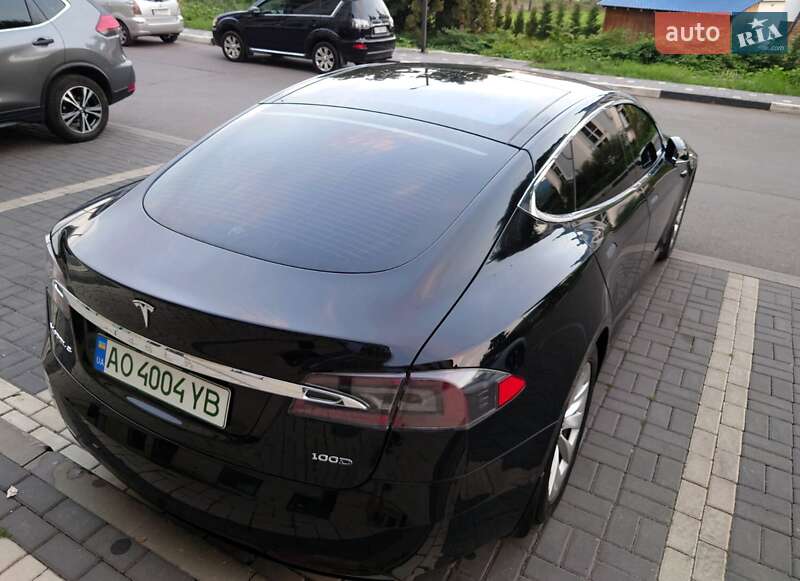 Ліфтбек Tesla Model S 2019 в Мукачевому