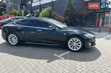 Лифтбек Tesla Model S 2017 в 