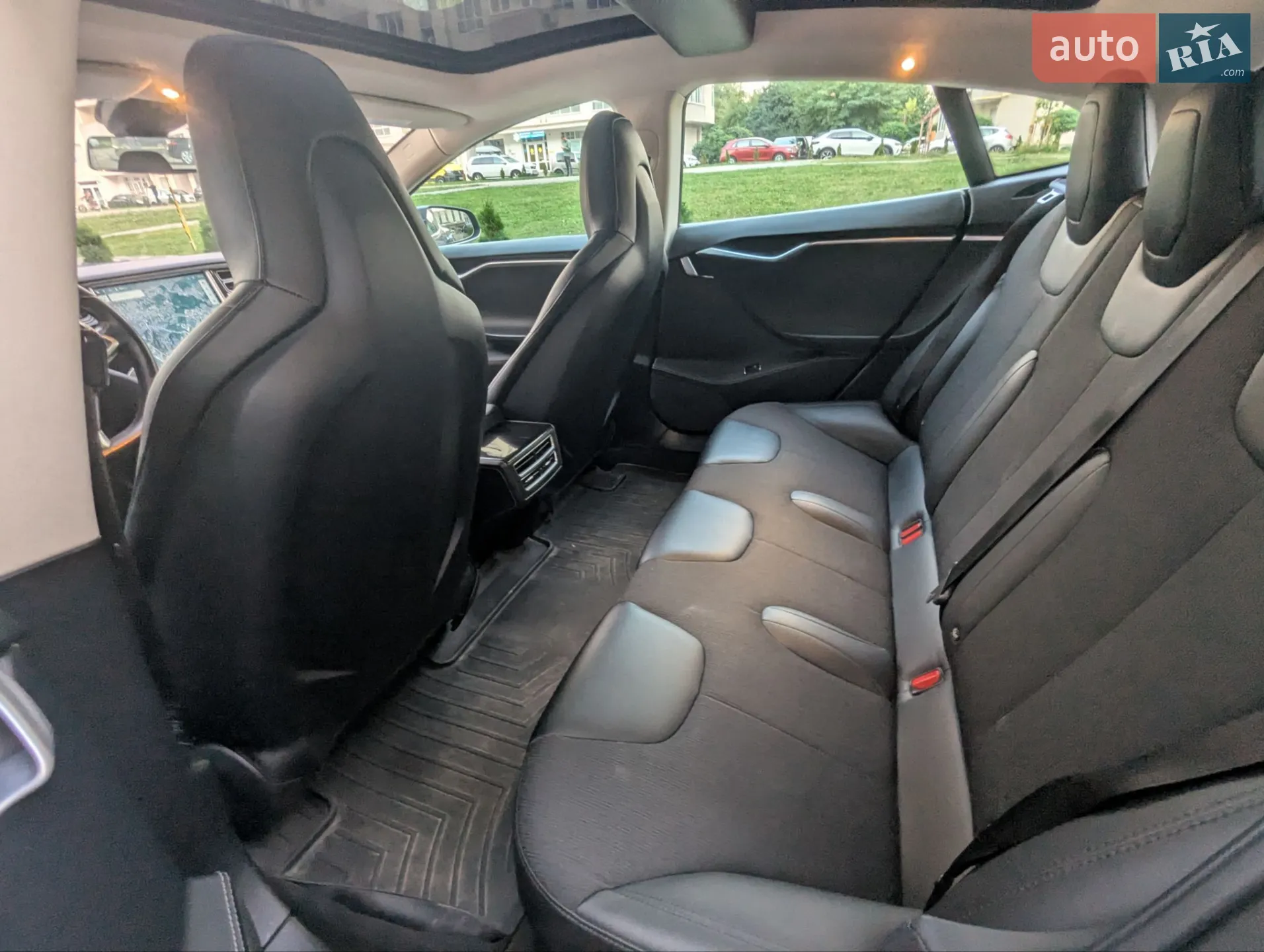 2015 Tesla Model S - мініатюра 3