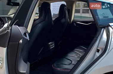 Лифтбек Tesla Model S 2013 в 