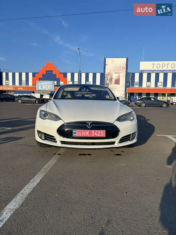 Лифтбек Tesla Model S 2012 в Луцке фото 2 Лифтбек Tesla Model S 2012 в Луцке