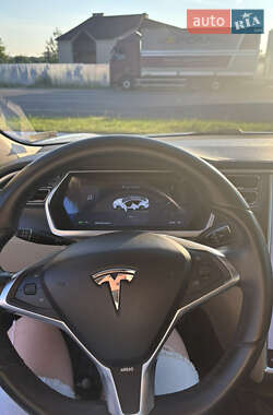 Лифтбек Tesla Model S 2012 в 