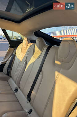 Лифтбек Tesla Model S 2012 в 