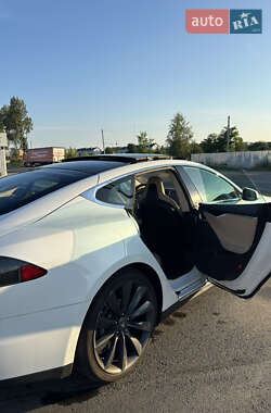 Лифтбек Tesla Model S 2012 в 
