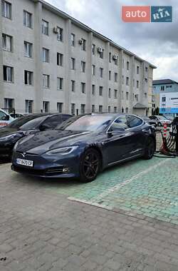 Лифтбек Tesla Model S 2016 в Виннице