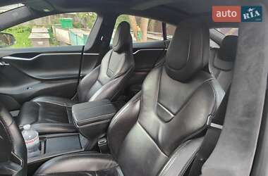 Лифтбек Tesla Model S 2016 в 