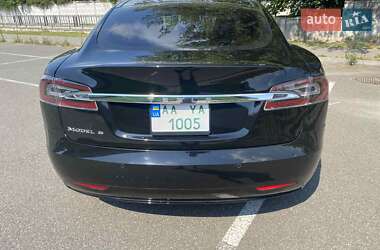 Лифтбек Tesla Model S 2016 в 